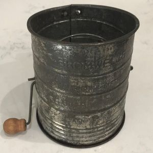Vintage Bromwell's 3 Cup Flour Sifter
